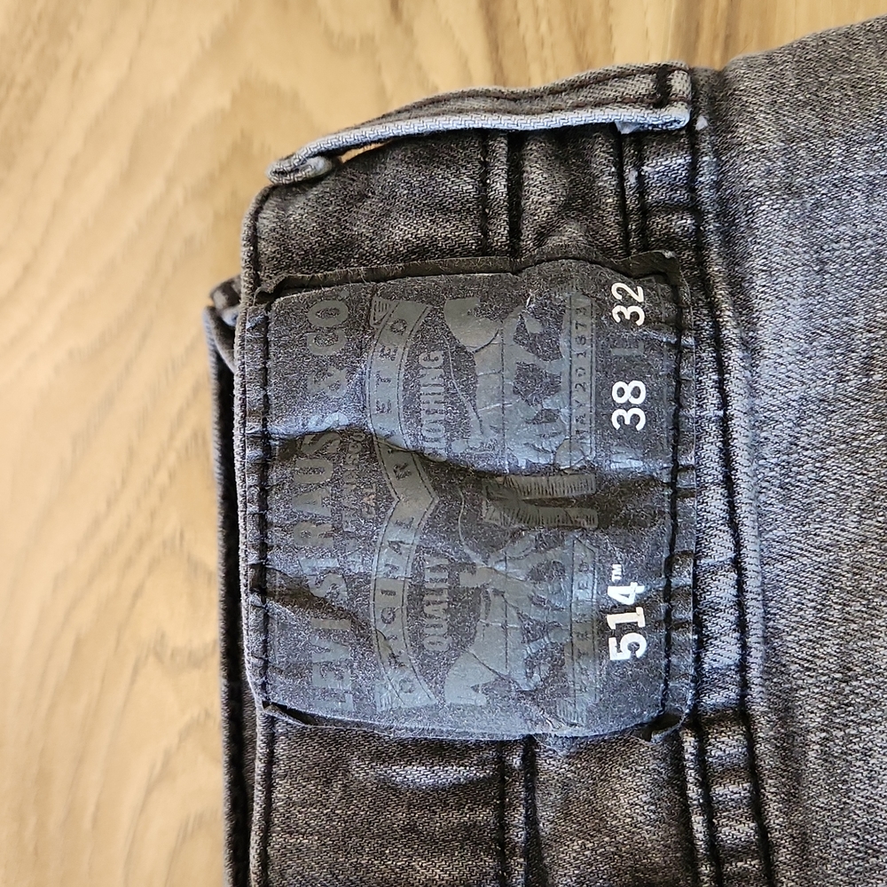 Levi's 514 Straight Fit Dark Gray Denim Jeans W 38 L 32 - Picture 2 of 5